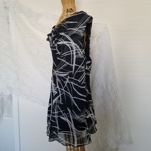 Black & White Abstract Sleeveless Blouse Plus 22/24 Embroidered Details on Back